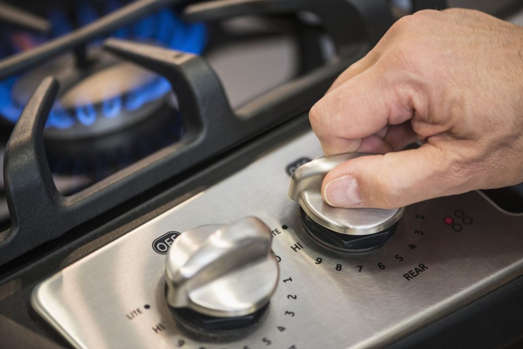 Dealing with a broken stove knob? Learn quick and easy fixes with Seattle Appliance Service Pros to get your kitchen running smoothly again! Don’t let a small issue slow you down!